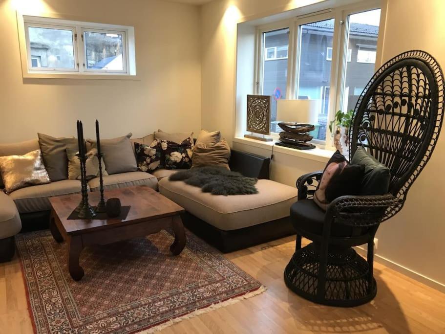 Stort Hus I Porsgrunn Sentrum Med Gangavstand Til "Alt" & Gratis Parkering Til Flere Biler Екстериор снимка