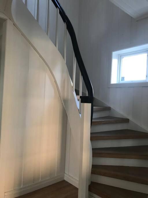 Stort Hus I Porsgrunn Sentrum Med Gangavstand Til "Alt" & Gratis Parkering Til Flere Biler Екстериор снимка